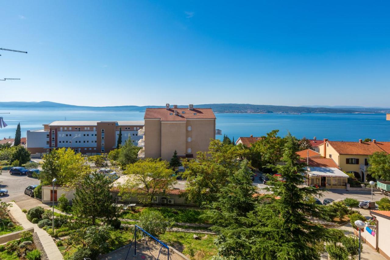 Apolic Apartment Crikvenica Bagian luar foto